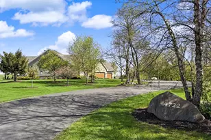 4722 W Oakwood Rd, Franklin, WI 53132 - Photo 54