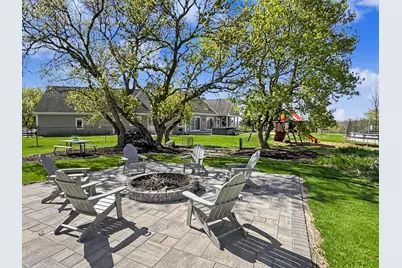 4722 W Oakwood Rd, Franklin, WI 53132 - Photo 38