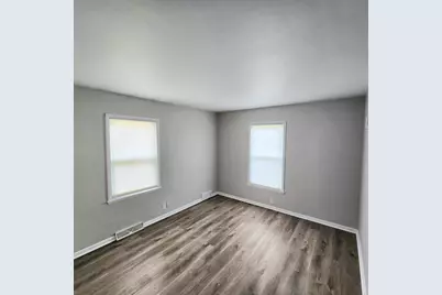 2609  Bate St, Racine, WI 53403 - Photo 6