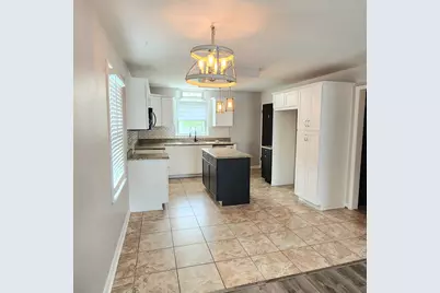 2609  Bate St, Racine, WI 53403 - Photo 4