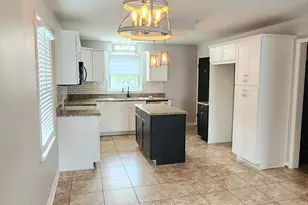 2609 Bate St, Racine, WI 53403 - Photo 4