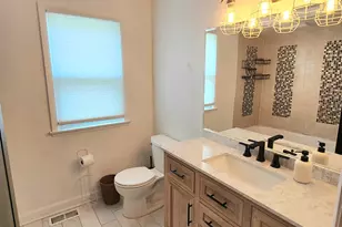 2609 Bate St, Racine, WI 53403 - Photo 8