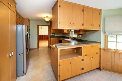 127 E Fox Dale Rd, Glendale, WI 53217 - Photo 22