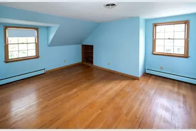127 E Fox Dale Rd, Glendale, WI 53217 - Photo 36