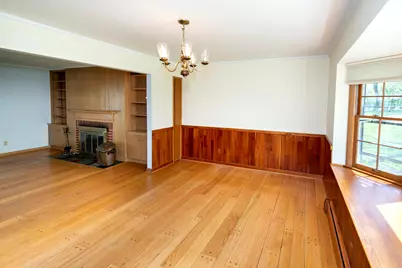 127 E Fox Dale Rd, Glendale, WI 53217 - Photo 20