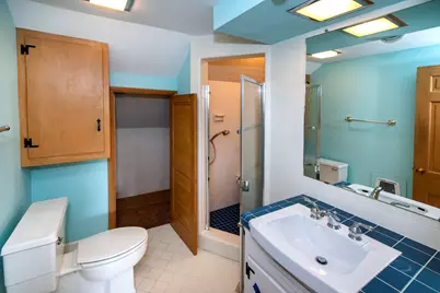127 E Fox Dale Rd, Glendale, WI 53217 - Photo 34
