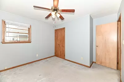 W168N8492  Jacobson Dr, Menomonee Falls, WI 53051 - Photo 20