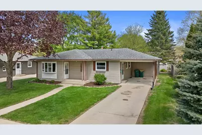 W67N408  Grant Ave, Cedarburg, WI 53012 - Photo 18