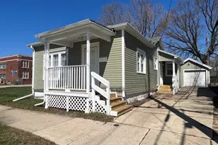 614 11th St, Racine, WI 53403 - Photo 2