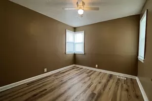 614 11th St, Racine, WI 53403 - Photo 16