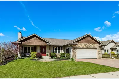1640  Great Forest Dr, West Bend, WI 53090 - Photo 6