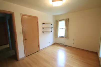 2345 N 103rd St, Wauwatosa, WI 53226 - Photo 10