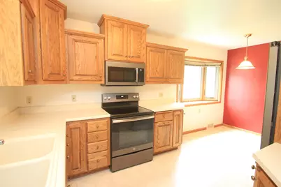 2345 N 103rd St, Wauwatosa, WI 53226 - Photo 4