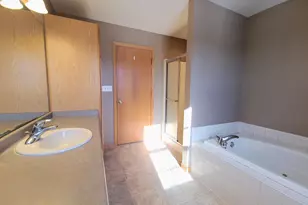 1805 Deer Path, Waukesha, WI 53189 - Photo 16