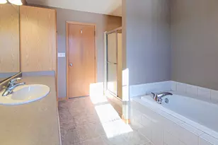 1805 Deer Path, Waukesha, WI 53189 - Photo 30