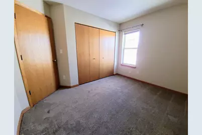 1805  Deer Path -, Waukesha, WI 53189 - Photo 20