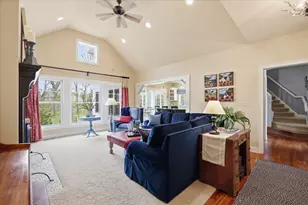 13015 W Winterberry Way, New Berlin, WI 53151 - Photo 12