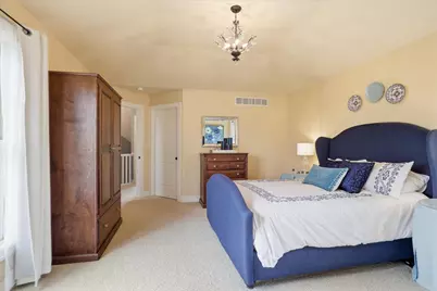 13015 W Winterberry Way, New Berlin, WI 53151 - Photo 20