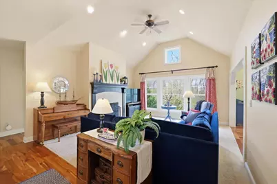 13015 W Winterberry Way, New Berlin, WI 53151 - Photo 14