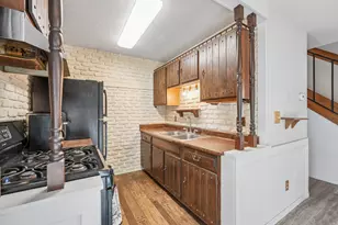 9272 N 70th St, Milwaukee, WI 53223 - Photo 14