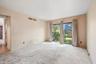 9272 N 70th St, Milwaukee, WI 53223 - Photo 8