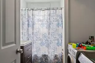 2139 N 18th St, Milwaukee, WI 53205 - Photo 12