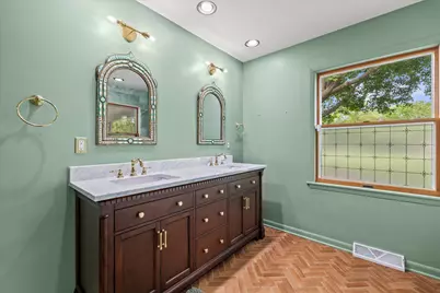 7300 S 92nd St, Franklin, WI 53132 - Photo 14