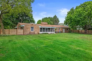 7300 S 92nd St, Franklin, WI 53132 - Photo 30