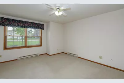 214  Minz Park Cir #1, West Bend, WI 53095 - Photo 14