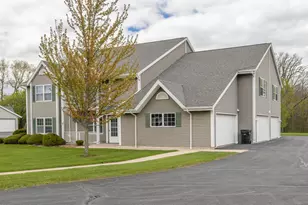 214 Minz Park Cir, West Bend, WI 53095 - Photo 2