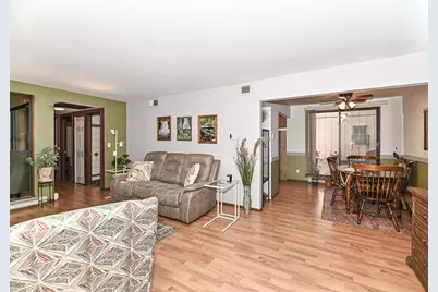 7941 S 68th St #404, Franklin, WI 53132 - Photo 2