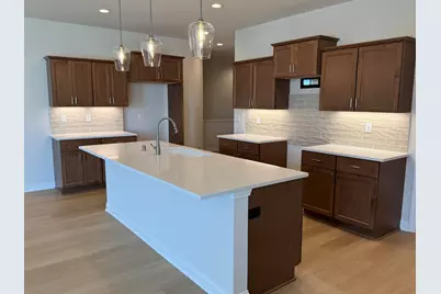 877 S Verona Cir #82, Grafton, WI 53024 - Photo 6