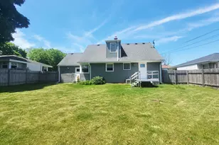 W158N9026 Charles Dr, Menomonee Falls, WI 53051 - Photo 20