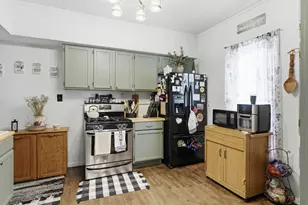 852 Frederick St, Oshkosh, WI 54901 - Photo 6