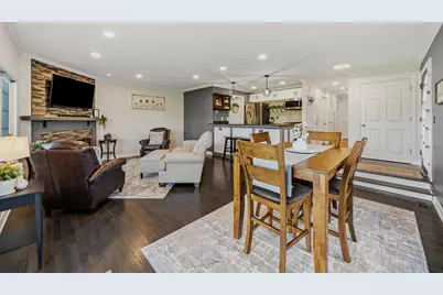 584  Geneva National Ave #6-49, Geneva, WI 53147 - Photo 4