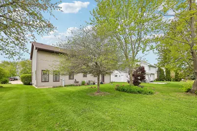 856  Uhen Ct, Burlington, WI 53105 - Photo 40