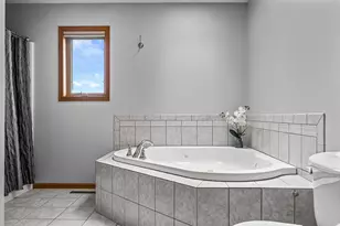 21563 Wolfe Run Ln, Galesville, WI 54630 - Photo 20