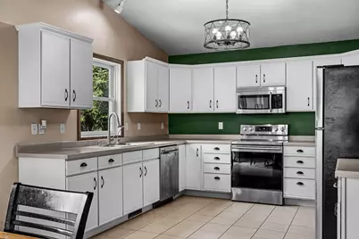 21312  Barbara Ln, Galesville, WI 54630 - Photo 10