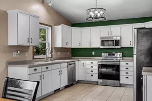 21312 Barbara Ln, Galesville, WI 54630 - Photo 10