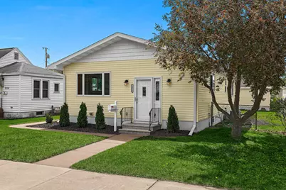 2304  Denton St, La Crosse, WI 54601 - Photo 1