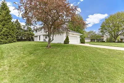 4395 S Delphine Dr, New Berlin, WI 53151 - Photo 28