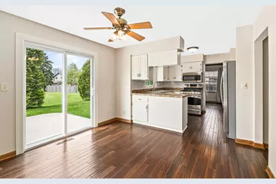 4395 S Delphine Dr, New Berlin, WI 53151 - Photo 6