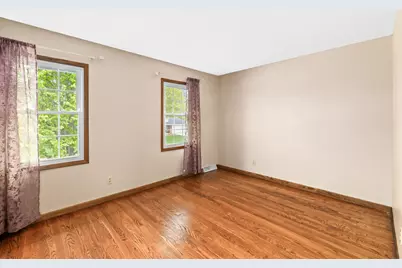 4395 S Delphine Dr, New Berlin, WI 53151 - Photo 16
