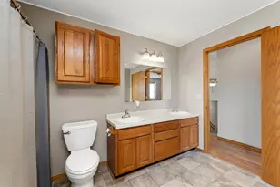 305 Mallard Dr, Holmen, WI 54636 - Photo 16