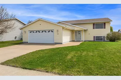 305  Mallard Dr, Holmen, WI 54636 - Photo 1