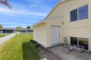 305 Mallard Dr, Holmen, WI 54636 - Photo 24