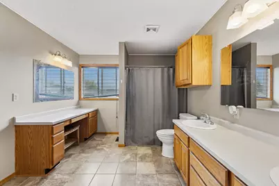 305  Mallard Dr, Holmen, WI 54636 - Photo 14