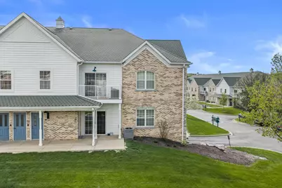 2720  Northview Rd #32, Waukesha, WI 53188 - Photo 1