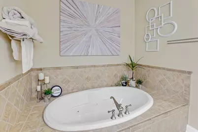 19125  Thomson Dr #101, Brookfield, WI 53045 - Photo 18