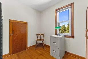 8842 S Chicago Rd, Oak Creek, WI 53154 - Photo 22